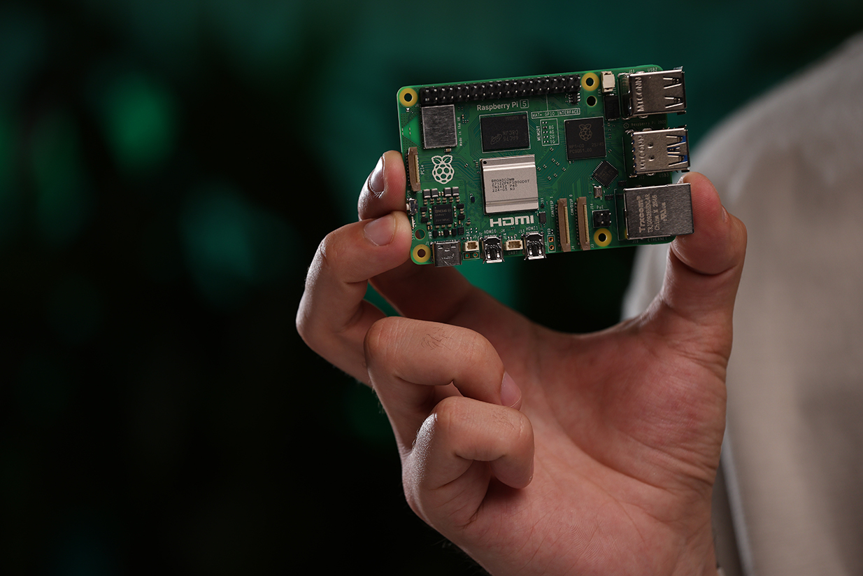 Raspberry Pi 5 для дронів та оборонних систем